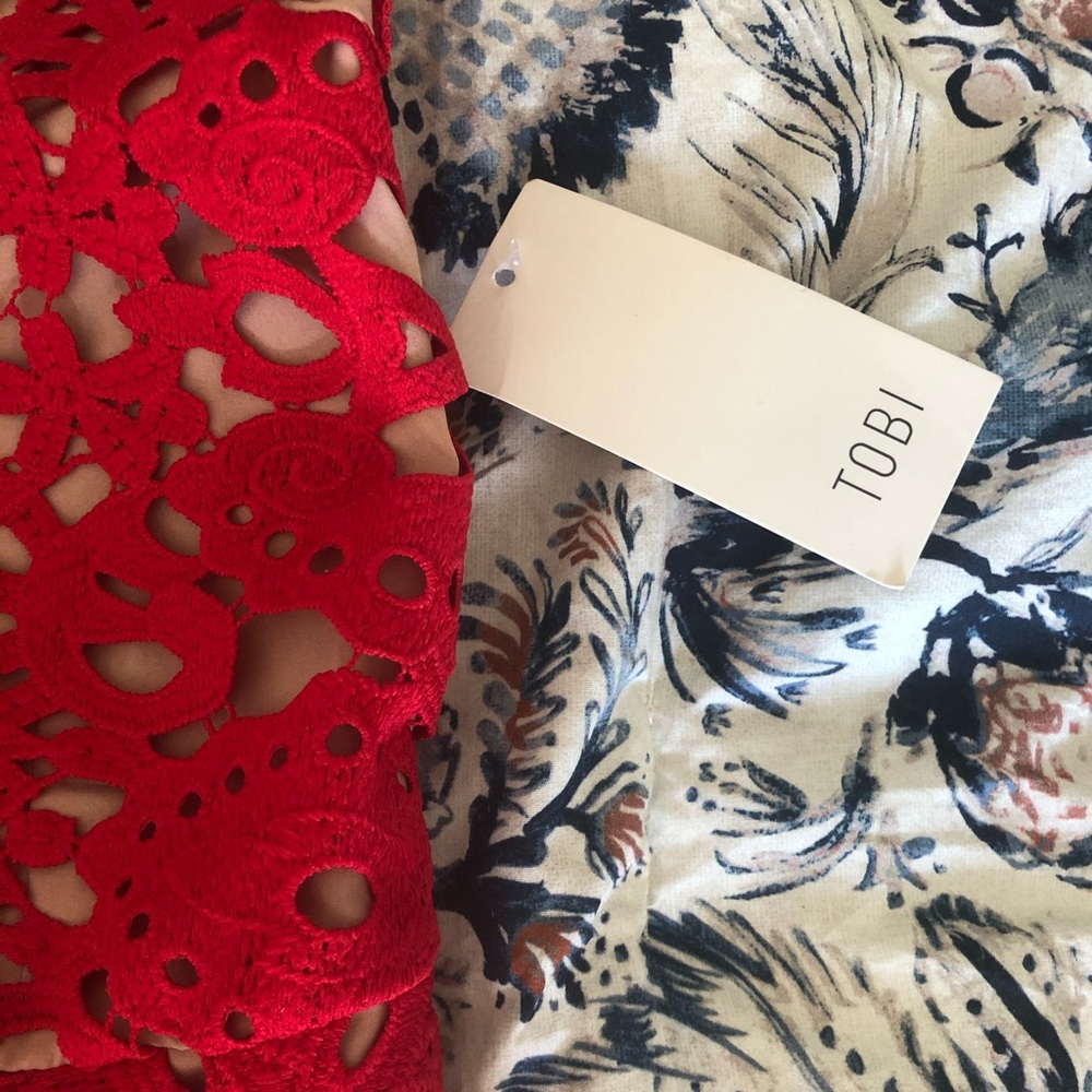 Toby Red Lace dress size large - Picture 3 of 5